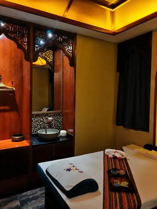 广州白云推拿沐足足底反射区按摩服务